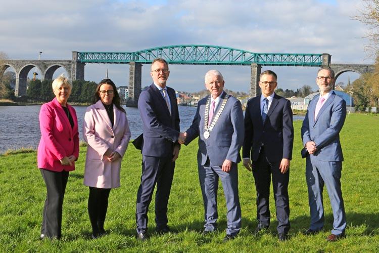 Photo with Hubert Murphy Robert Murray of Drogheda Chamber, and Stephen Patterson of LHK Group to announce LHK Group strategic partnership