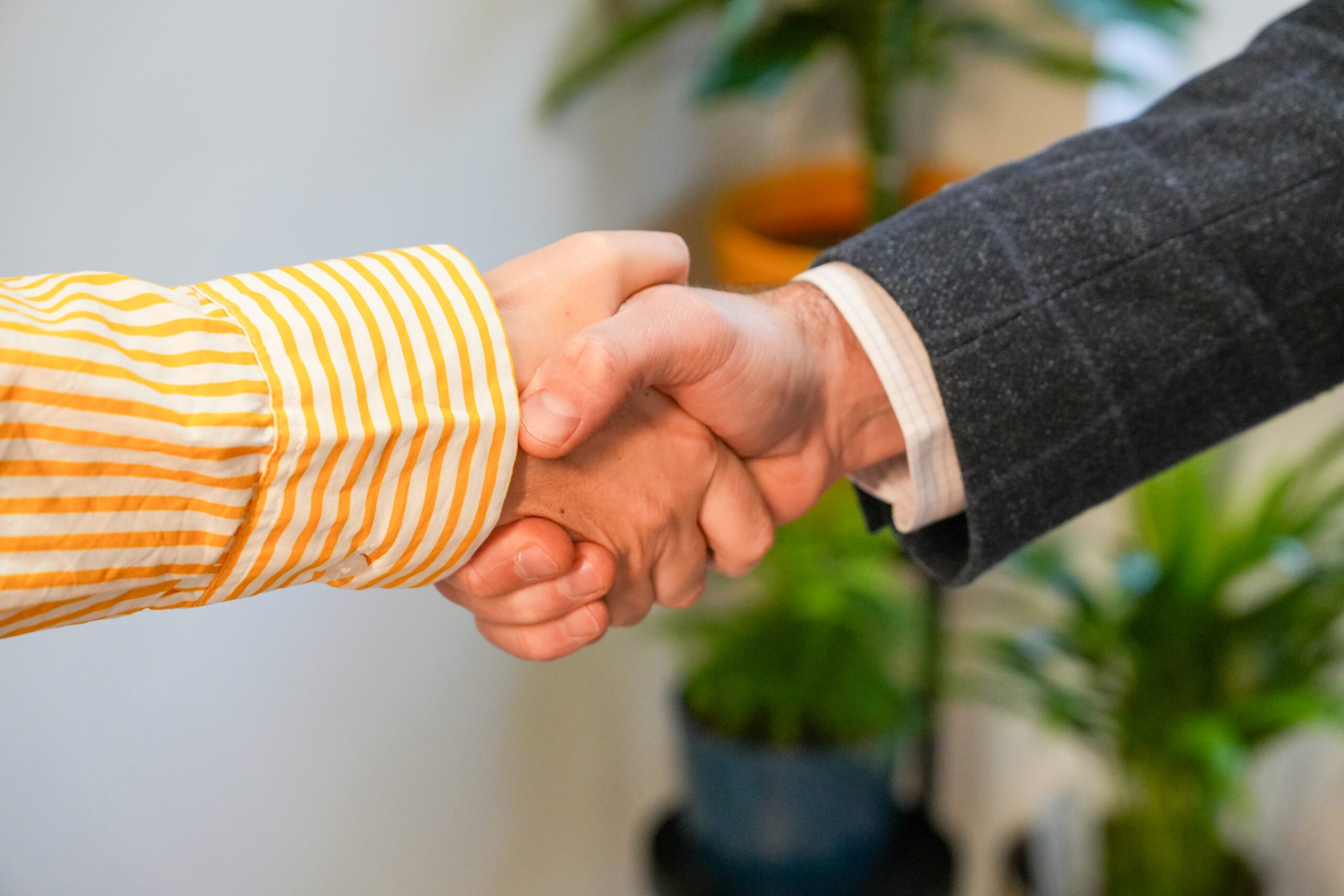 Business mission arrow with people